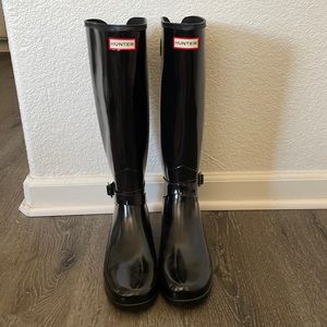 Hunter Women's Tall Back Adjustable Gloss Rain Boots - Only Worn a Few Times